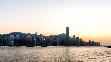 Hong-Kong,-China-–-Nov-15,2014:-Den-atemberaubenden-Blick-auf-Victoria-Bay-in-Hongkong,-China