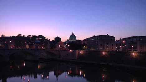 De-San-Pedro-Basílica-al-atardecer