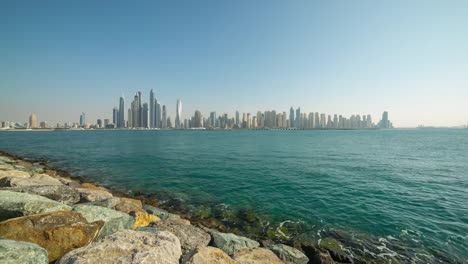 Día-tiempo-lapso-de-tiempo-panorámica-de-la-marina-de-dubai