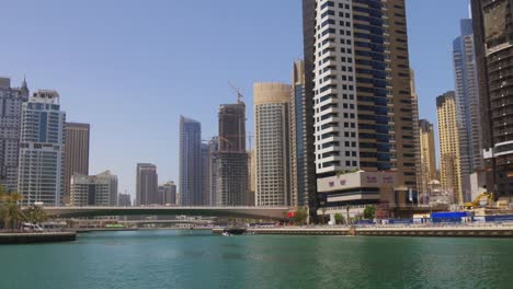 Sonnigen-Tag-dubai-marina-Blick-auf-den-Golf-und-4-k-VAE