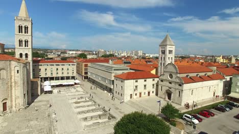 Luftaufnahme-von-römischen-Forums-in-Zadar-in-Kroatien