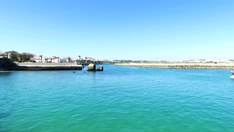 El-puerto-de-Lagos-en-Portugal