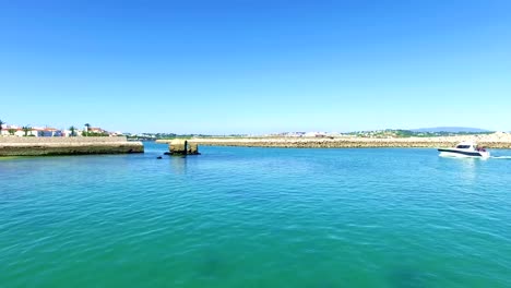 El-puerto-de-Lagos-en-Portugal