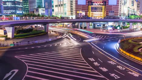 T/L-WS-Shanghai-lujiazui-with-traffic-light-trails-at-night