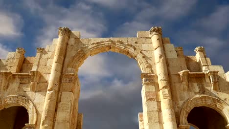 Römische-Ruinen-in-der-jordanischen-Stadt-Jerash-(Gerasa-der-Antike),-die-Hauptstadt-und-größte-Stadt-Jerash-Governorate,-Jordanien