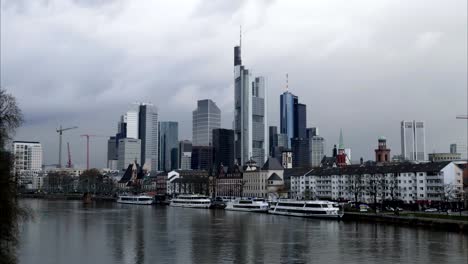 Frankfurt-Skyline-(Time-lapse-in-4K)