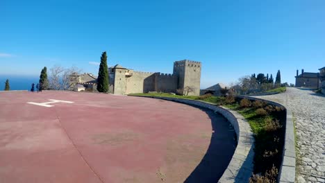 Klosteranlage-auf-dem-Berg-Athos-in-Griechenland