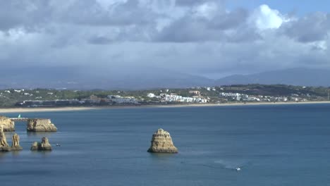 Die-Küste-der-Algarve-in-Lagos-Portugal