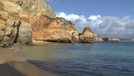 Die-Küste-der-Algarve-in-Lagos-Portugal