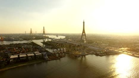 Bhumibol-Brücke-Bangkok-thailand