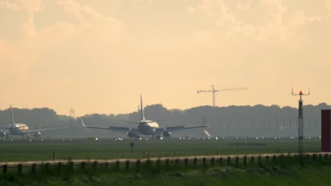 Bremsen-nach-der-Landung-Flugzeug