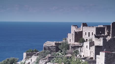 Old-tower-houses-in-village-Vathia-on-Mani,-Greece