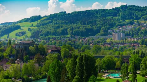 der-Schweiz-Sonnentag-Bern-Stadtbild-Panorama-4k-Zeitraffer