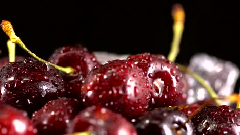 Cerezas-frescas-maduras-para-el-fondo