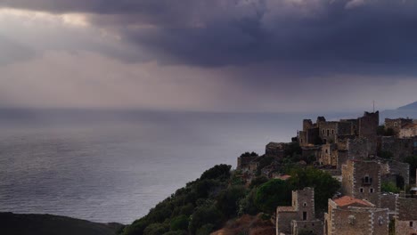 Viejas-casas-de-la-torre-en-pueblo-Edinburgh-en-Mani,-Grecia