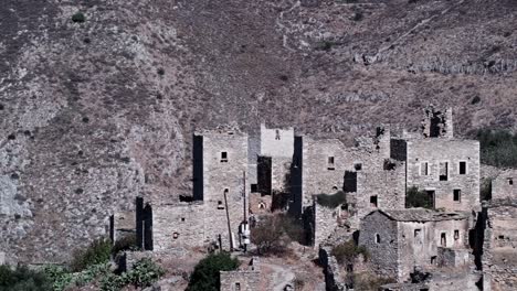 Alten-Turm-Häuser-im-Dorf-Vathia-auf-Mani,-Griechenland