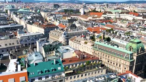 Blick-vom-Stephansdom-über-Stephansplatz-Platz-in-Wien,-Hauptstadt-von-Österreich-an-sonnigen-Tag