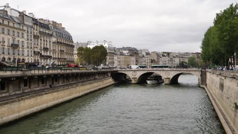 Paris,-France,-27th-August-2018-River-Seine-10-Bit-4K