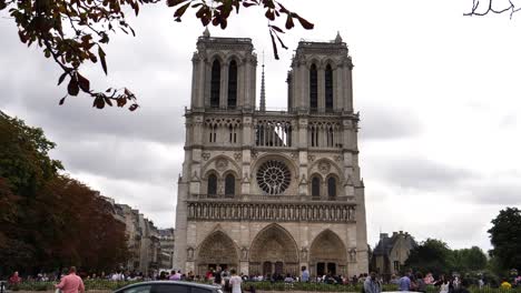 Paris,-France,-27th-August-2018,-Notre-Dame-de-Paris-Cathedral,-also-known-as-'Our-Lady-of-Paris'