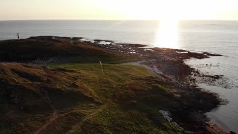 Küste-von-Aussichtspunkt-auf-Andøya-Island-Norwegen