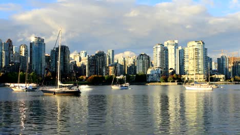 Scene-of-skyscrapers-in-Vancouver,-British-Columbia