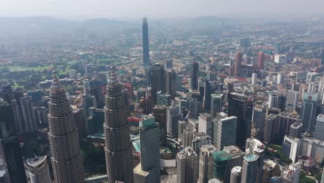 soleado-día-Kuala-Lumpur-ciudad-centro-panorama-aéreo-4k-Malasia