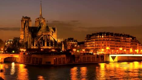 Sunset-Notre-Dame-Cathedral,-Paris,-France