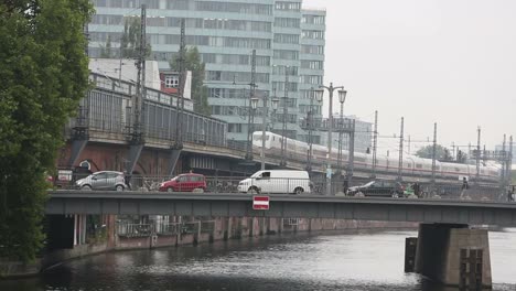 Cars-on-a-bridge