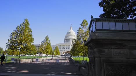 video-aufgenommen-in-washington-dc-capitol-hill-sonnigen-Tag