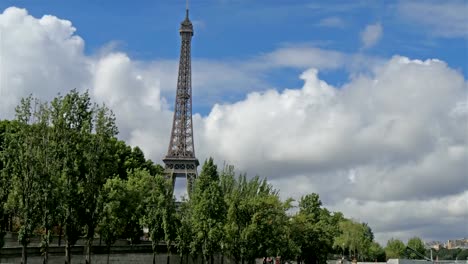 Moving-closer-to-the-Eiffel-tower-in-Paris