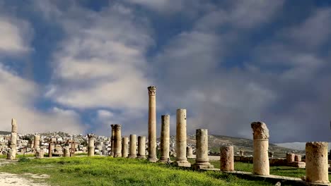 Römische-Ruinen-in-der-jordanischen-Stadt-Jerash-(Gerasa-der-Antike),-die-Hauptstadt-und-größte-Stadt-Jerash-Governorate,-Jordanien