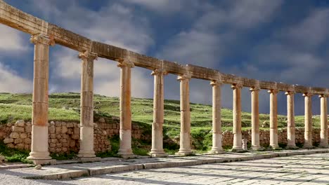 Forum-(Oval-Plaza)--in-Gerasa-(Jerash),-Jordan.- Forum-is-an-asymmetric-plaza-at-the-beginning-of-the-Colonnaded-Street,-which-was-built-in-the-first-century-AD