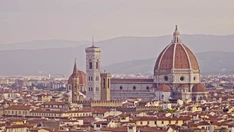 Luftbild-von-der-Basilika-von-Santa-Maria-del-Fiore-in-Florenz,-Italien