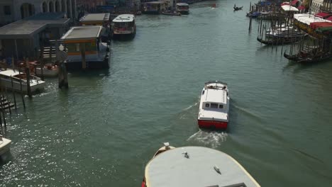 italy-venice-sunny-day-famous-grand-canal-water-traffic-rialto-bridge-panorama-4k