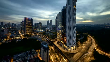 dramatischen-Sonnenuntergang-Tag-und-Nacht-in-Kuala-Lumpur