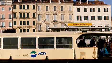 Promenade-of-Venice,-near-San-Marco-Square