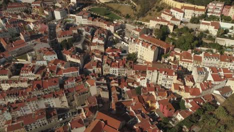 Portugal-sonnigen-Tag-Lissabon-berühmten-Saint-George-Burg-Luftbild-Panorama-4k