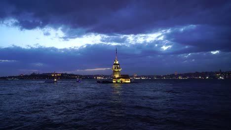 Maiden's-Tower-at-sunset