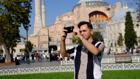 Hagia-Sophia,-Istanbul-Mann-Fotografiert-Hagia-Sophia