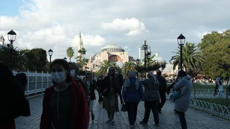 Gesamtansicht-Der-Hagia-Sophia-Moschee-Von-Außen