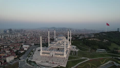 Mezquita-Islámica-En-Camlica