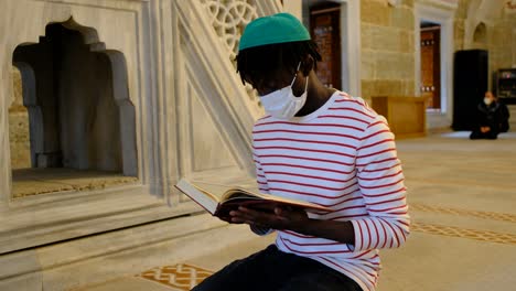 Black-Guy-Praying-Quran