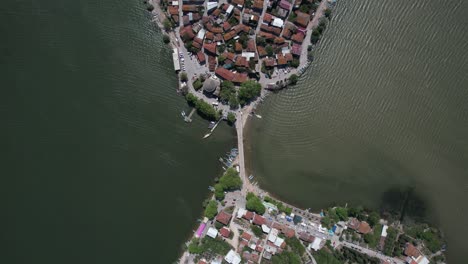 Drohnenansicht-Der-Siedlung-Bursa-Golyazi