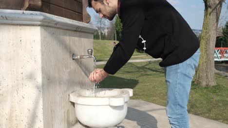 Hygiene-Am-öffentlichen-Brunnen