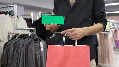 Man-Online-Shopping