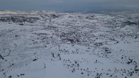 Verschneite-Ländliche-Luftaufnahme