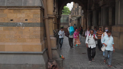 Exterior-Of-CSMT-Railway-Station-In-Mumbai-India-With-People-Commuting