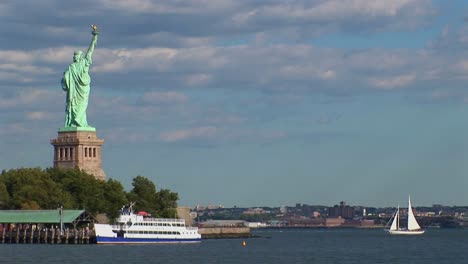 The-Statue-of-Liberty-in-New-York-Harbor-at-day--