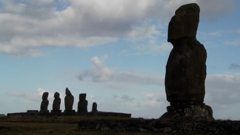 Time-lapse-of-the-mystical-statues-of-Pascua-Island