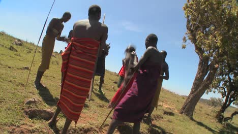 Massai-Krieger-Führen-Einen-Rituellen-Tanz-In-Kenia-Afrika-Auf-5
